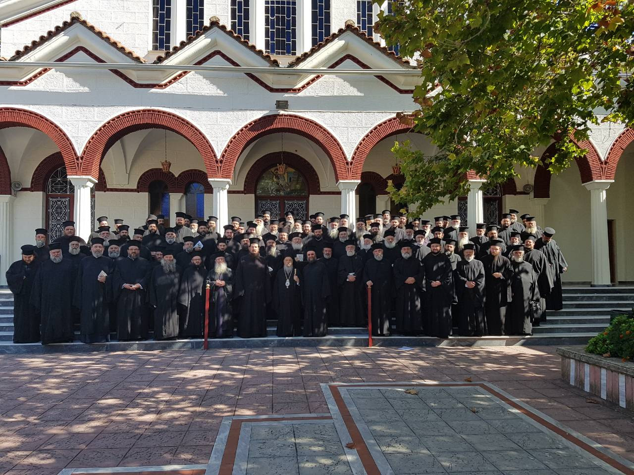 H Μητρόπολη Λαρίσης για τις διαφυλικές σχέσεις